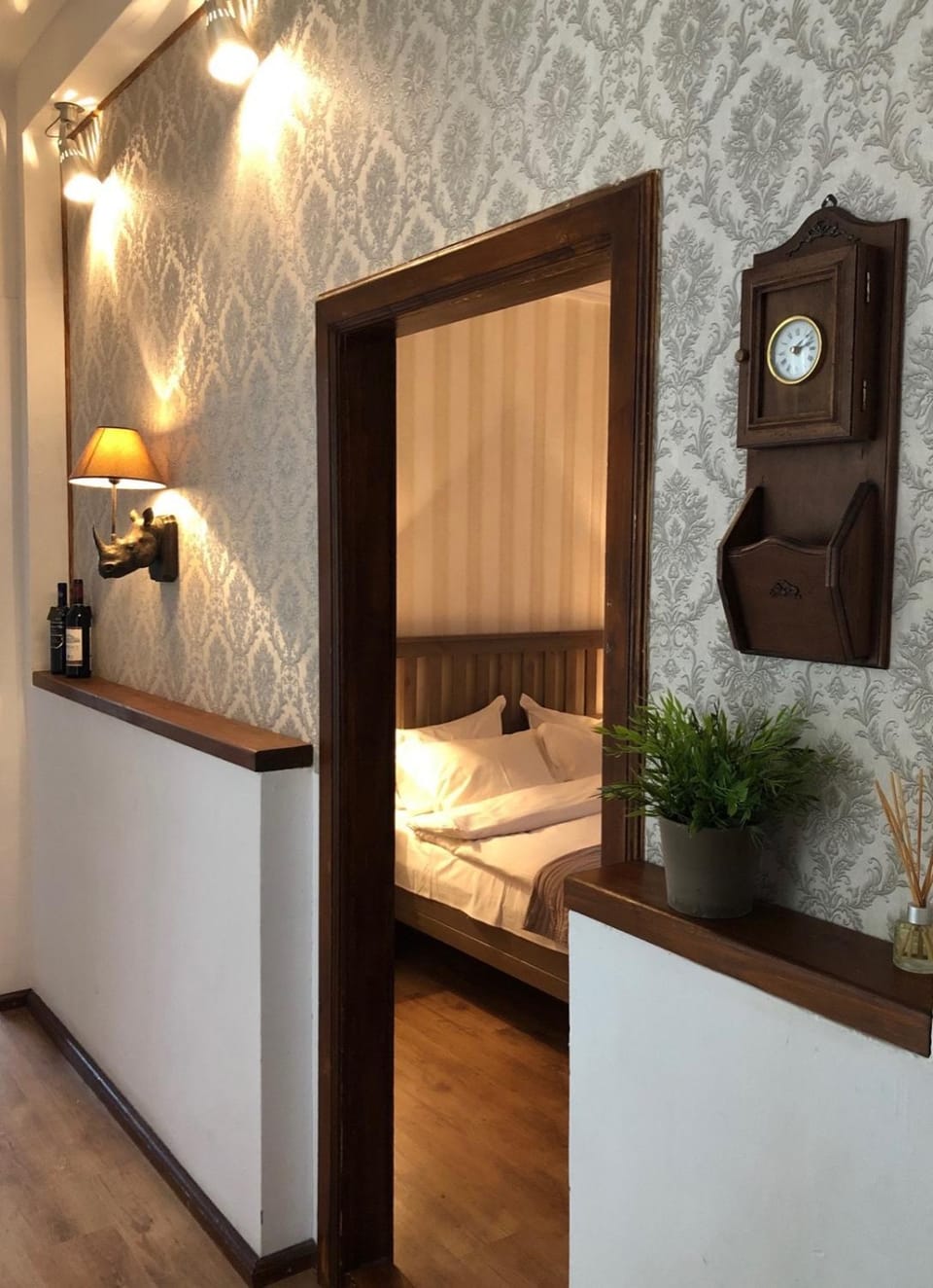 Bed, Lobby or reception