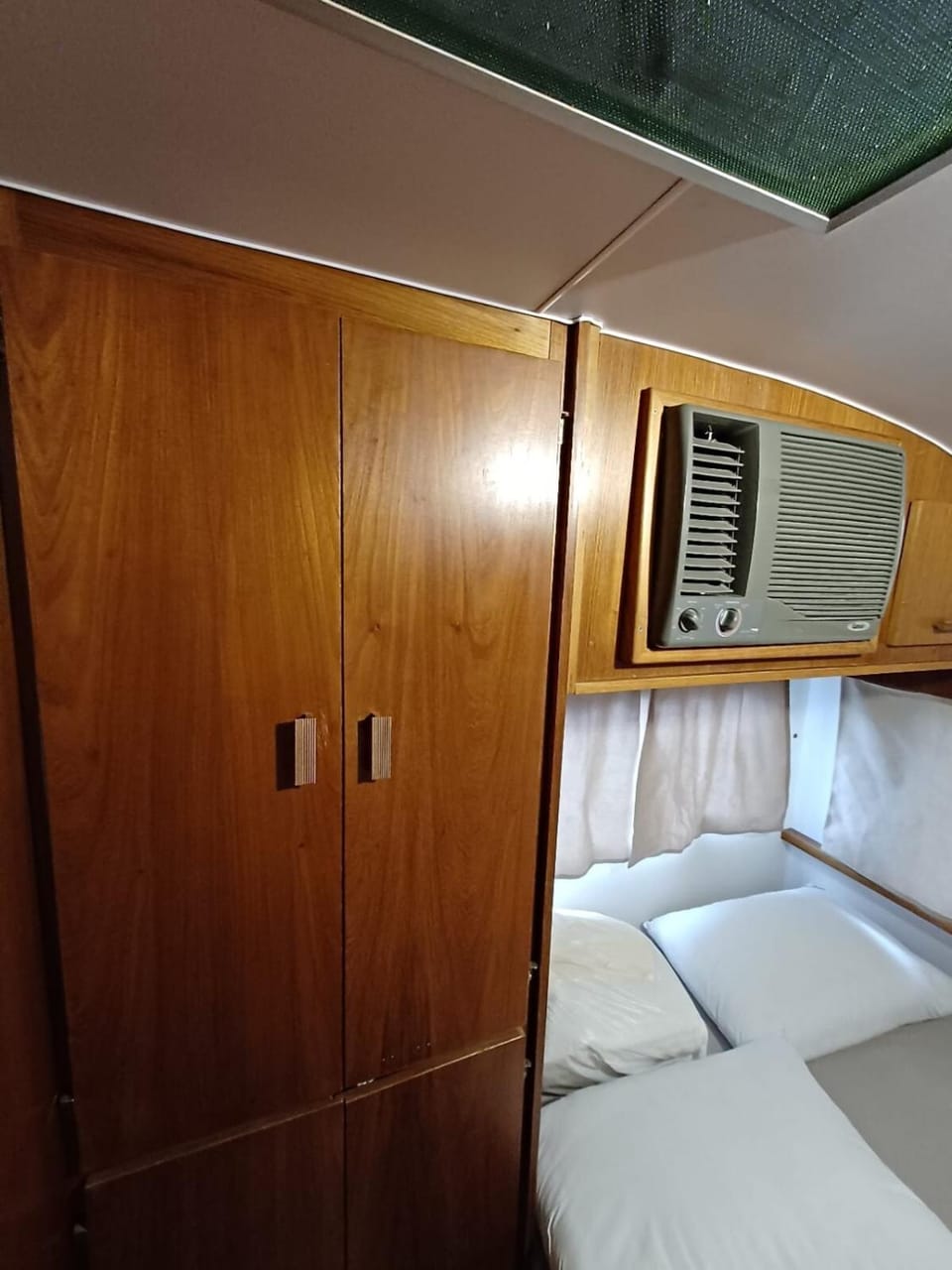 Vintage Trailer at Praia do Rosa House in Imbituba