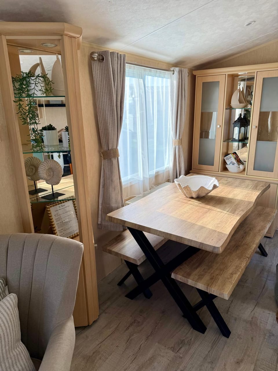 Stylish Inviting 2 Bedroom Caravan with Sea View Campground/ 
RV Resort in Mersea Island