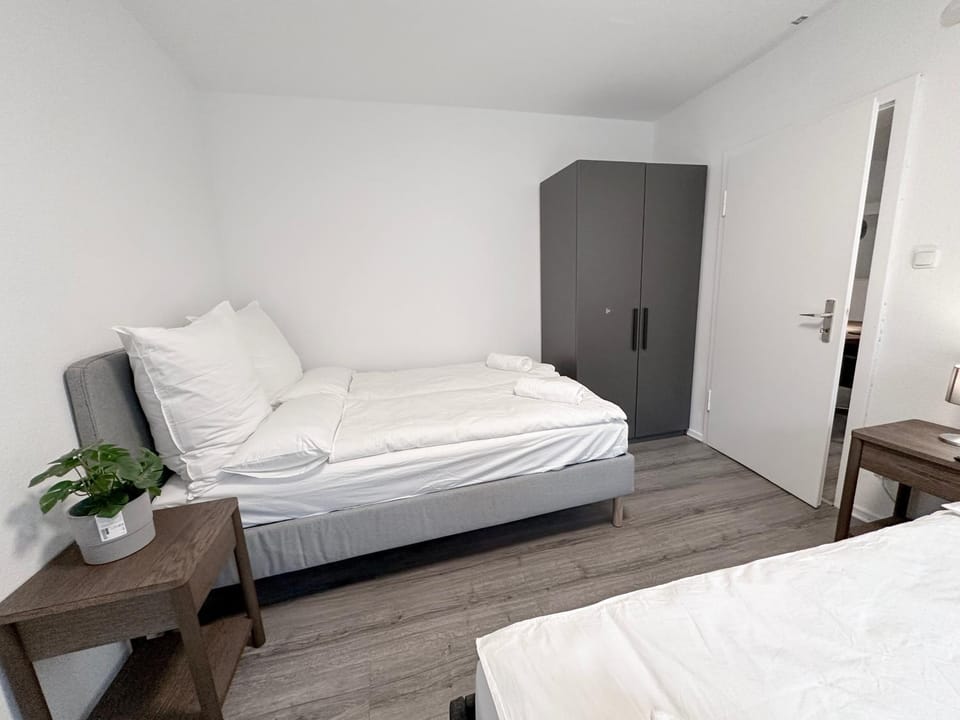 Bed, Bedroom, wardrobe