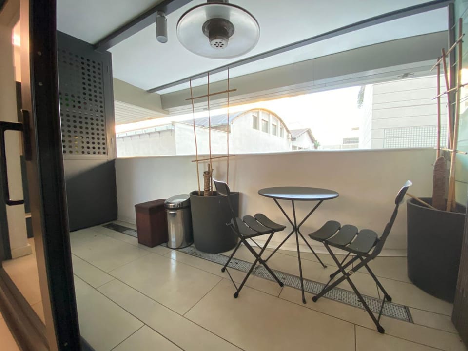 View (from property/room), Balcony/Terrace, Seating area