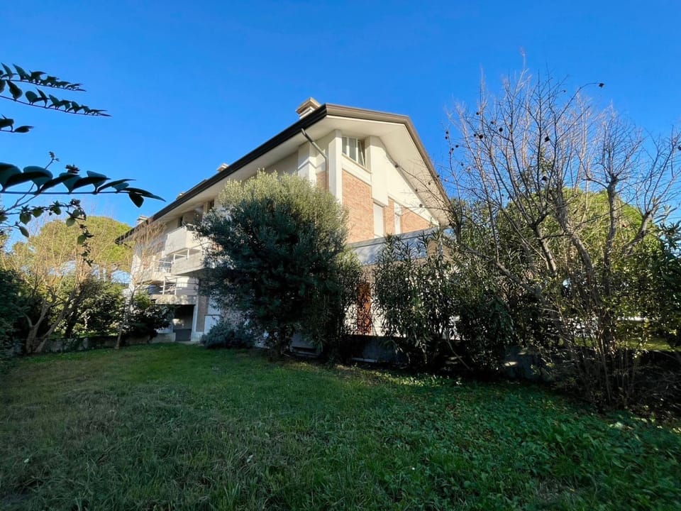 Spacious flat in a villa with terrace Apartment in Porto Santa Margherita