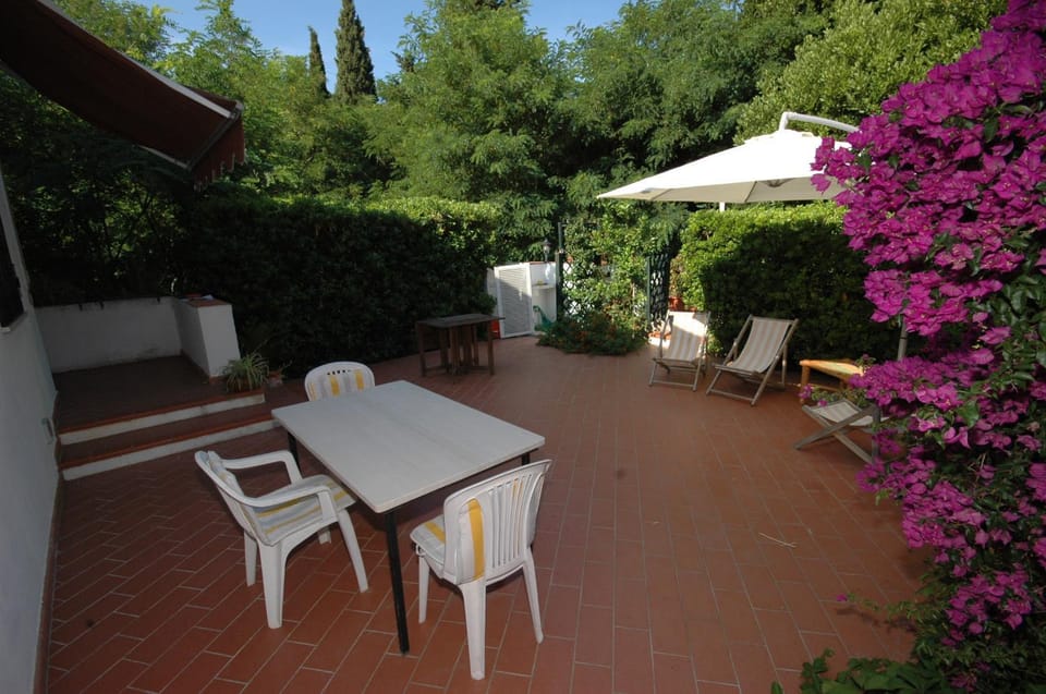 Patio, Dining area