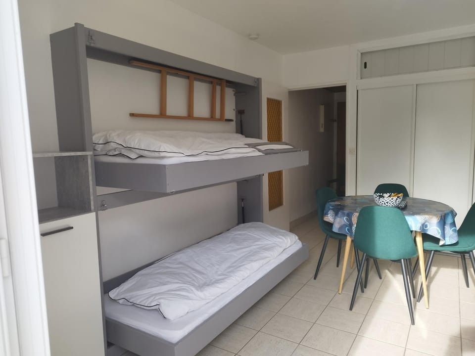 La terrasse Apartment in Granville