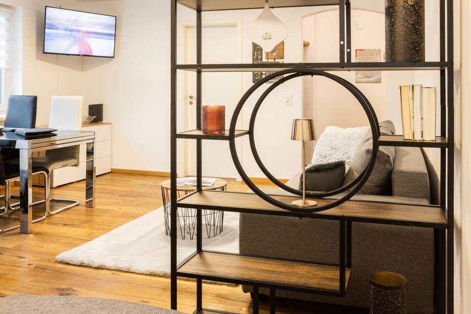 TV and multimedia, Seating area