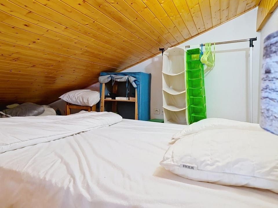 Bed, Bedroom