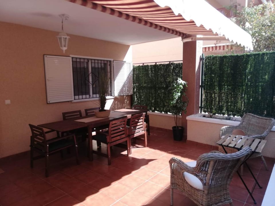 Patio, Day, Balcony/Terrace, Dining area