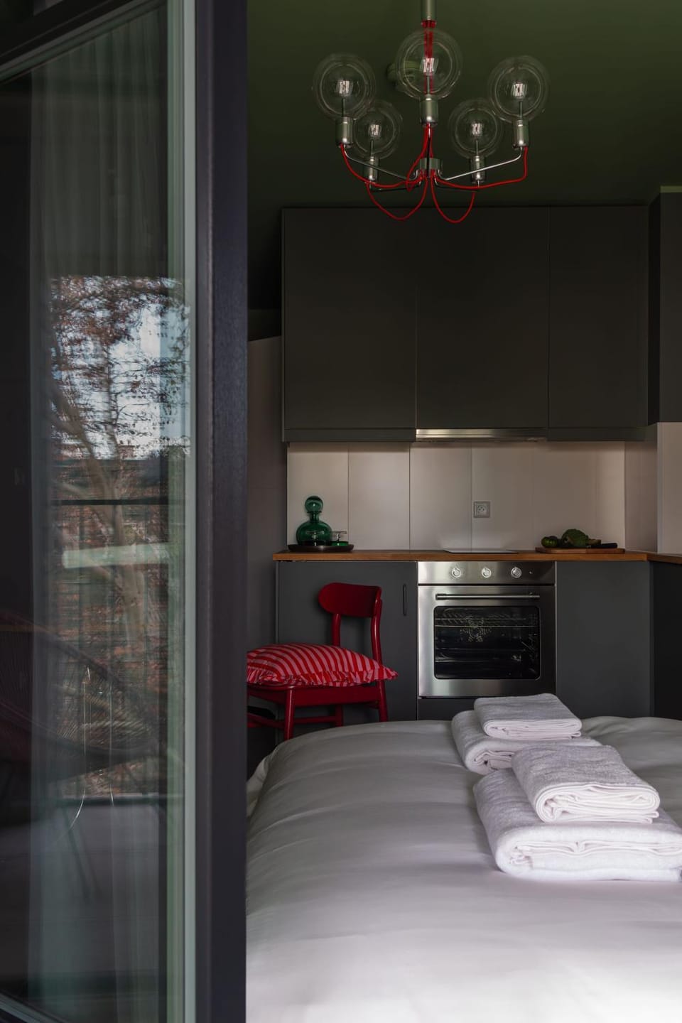 Bed, Kitchen or kitchenette, Bedroom, towels