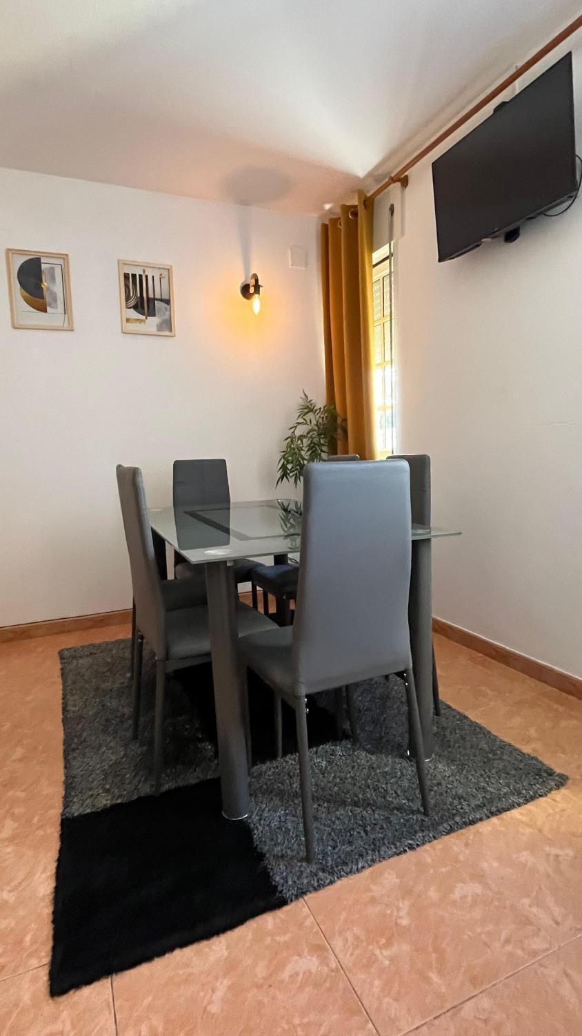 Communal lounge/ TV room