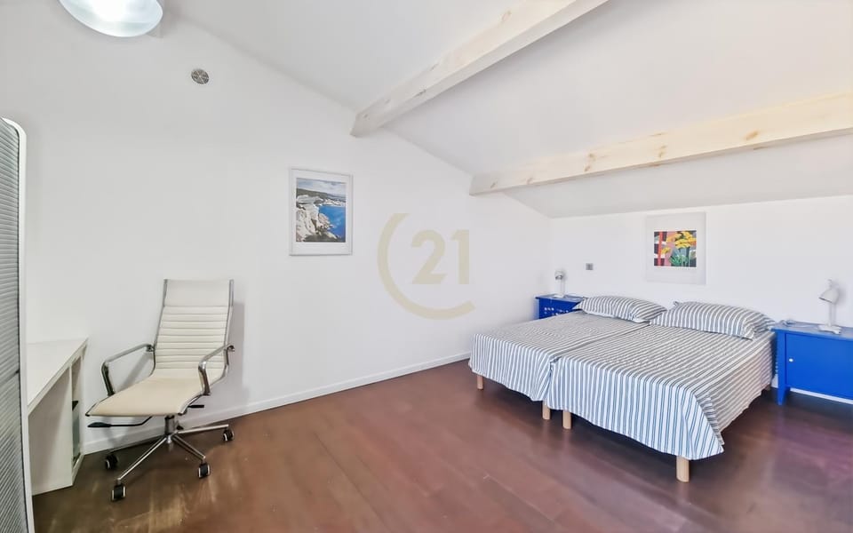 Superbe T5 centre-ville vue mer Apartment in L'Île-Rousse