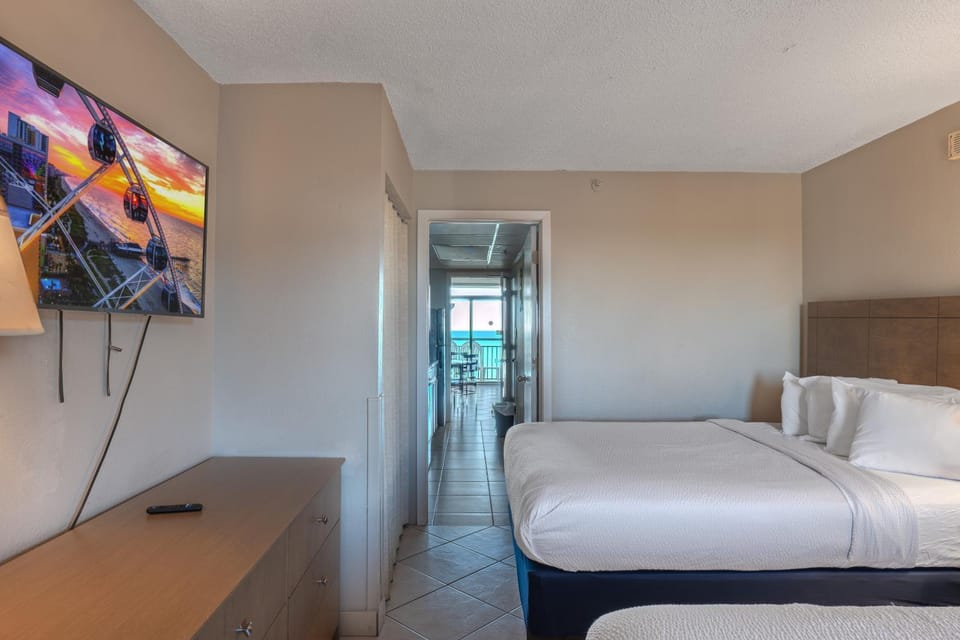 Spacious 1 BR Condo- Stunning Oceanfront Views- Landmark 1434 House in Myrtle Beach