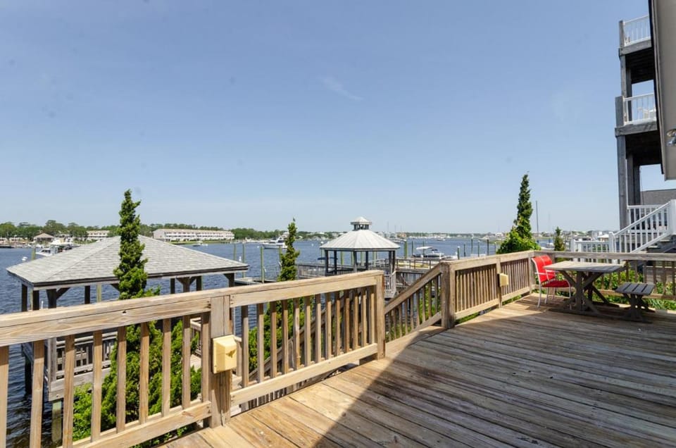 Boat Dock Bungalow by Bryant Real Estate House in Carolina Beach