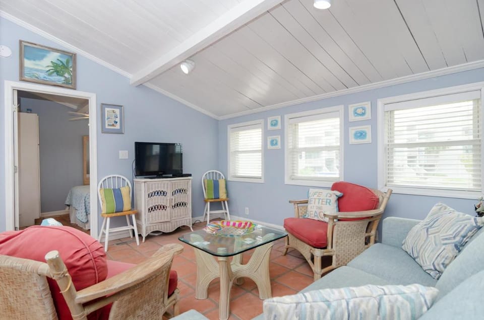 T.J. House by Bryant Real Estate House in Carolina Beach