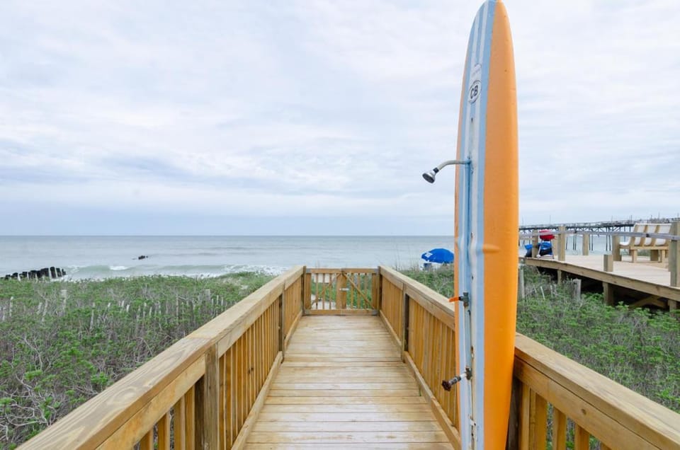 T.J. House by Bryant Real Estate House in Carolina Beach
