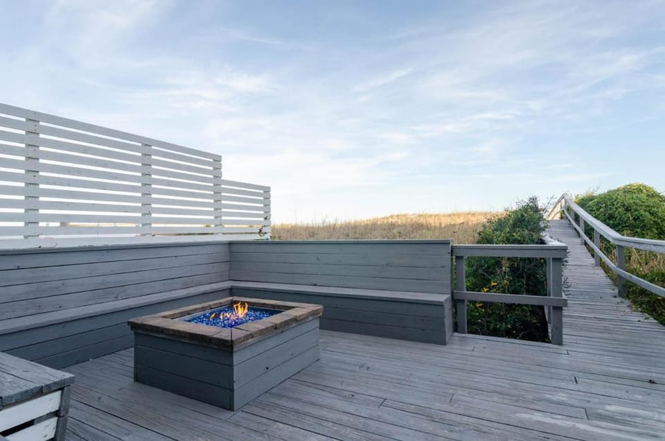 Shore to Relax Lower by Bryant Real Estate House in Carolina Beach