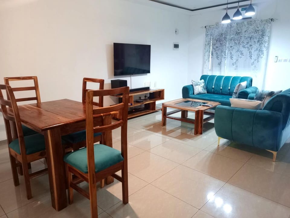 TV and multimedia, Living room, Dining area