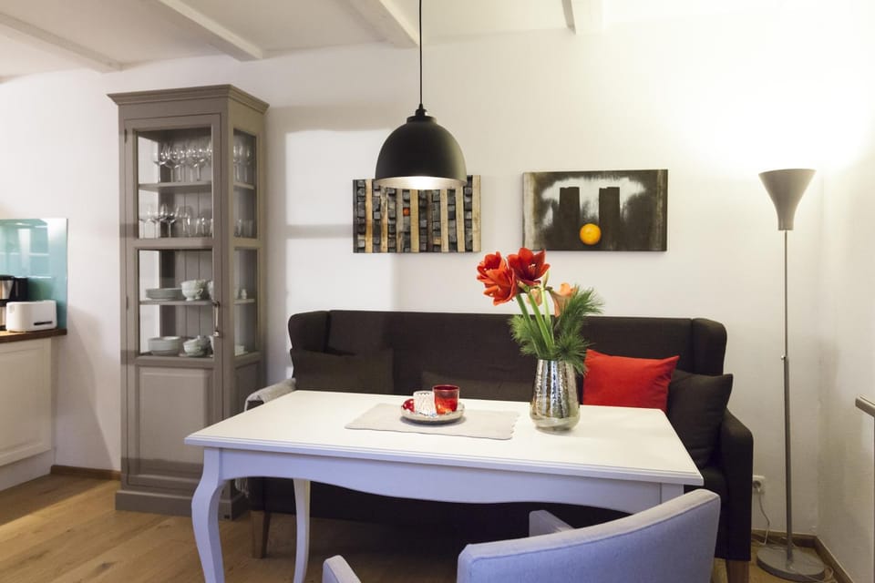 Winter, Dining area