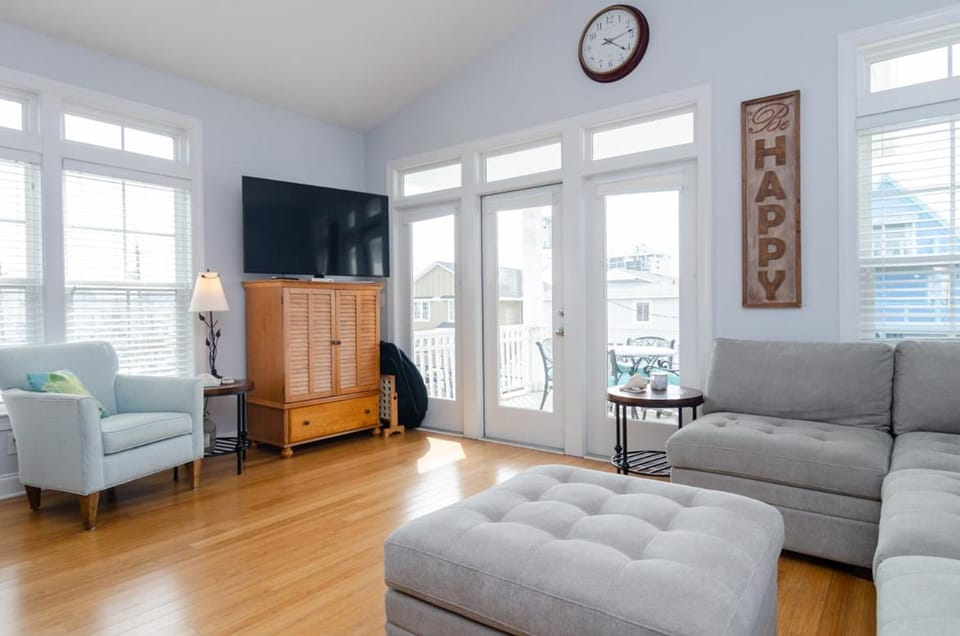 E-Sea Living by Bryant Real Estate House in Carolina Beach