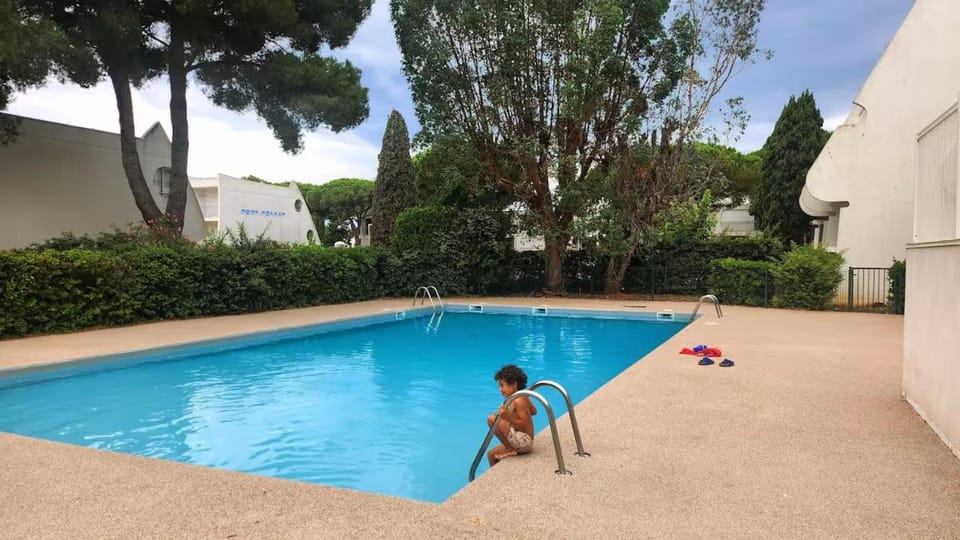 Pool view, Swimming pool