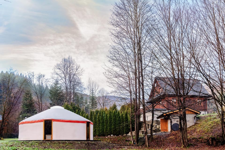 Property building, Day, Natural landscape, Mountain view, air conditioner