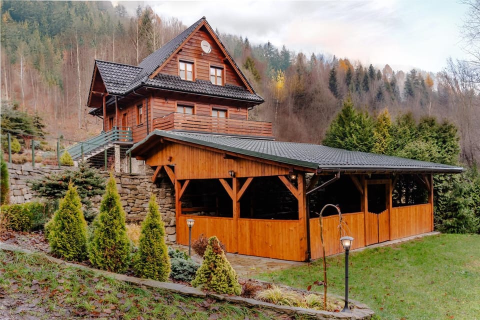 Property building, Natural landscape, Garden, Garden view