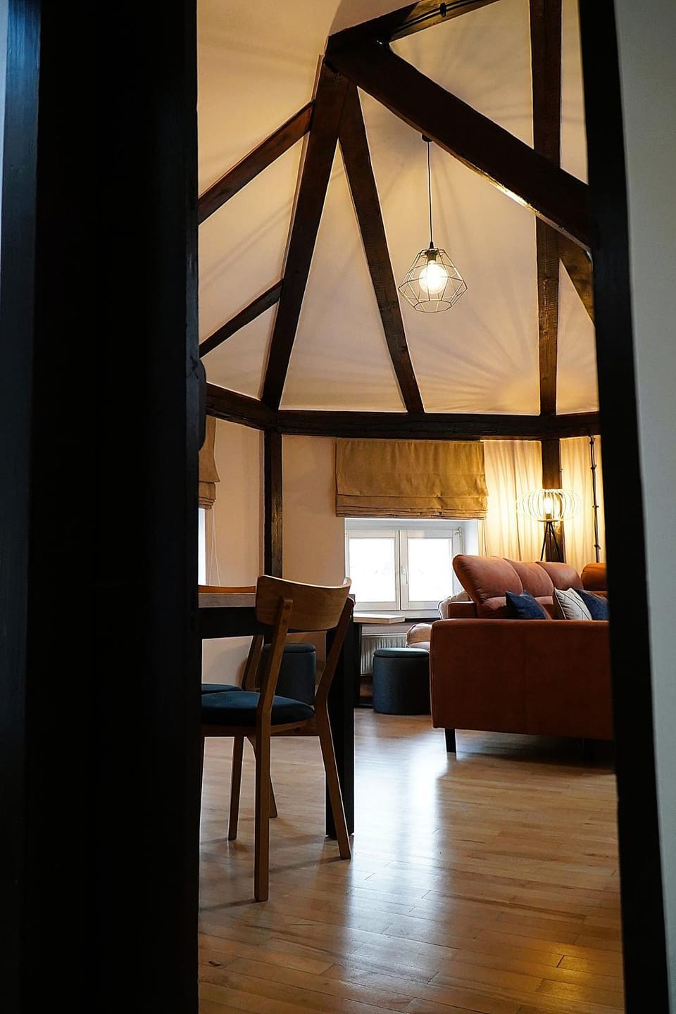 Living room, Photo of the whole room, Seating area