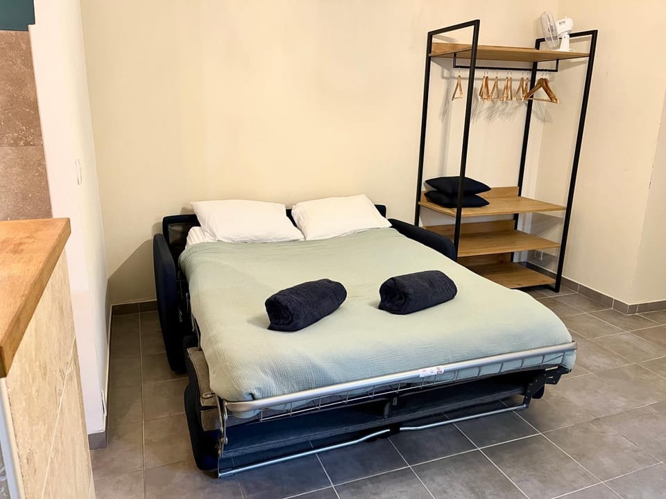 Chaleureux Studio Centre Ville Apartment in Occitanie