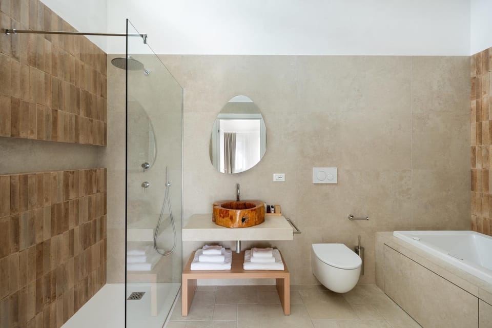 Shower, Toilet, Bathroom, Bath, hair dryier, heating, towels, air conditioner
