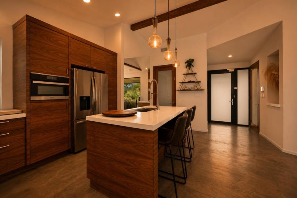 Cozy Oasis in Oakley with Basketball court pool House in Studio City