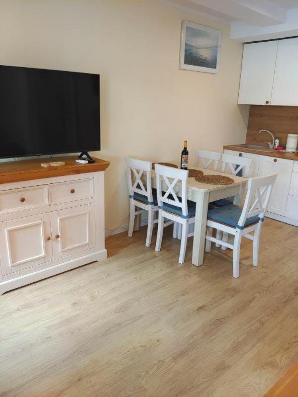 Communal lounge/ TV room, TV and multimedia, Kitchen or kitchenette, Dining area