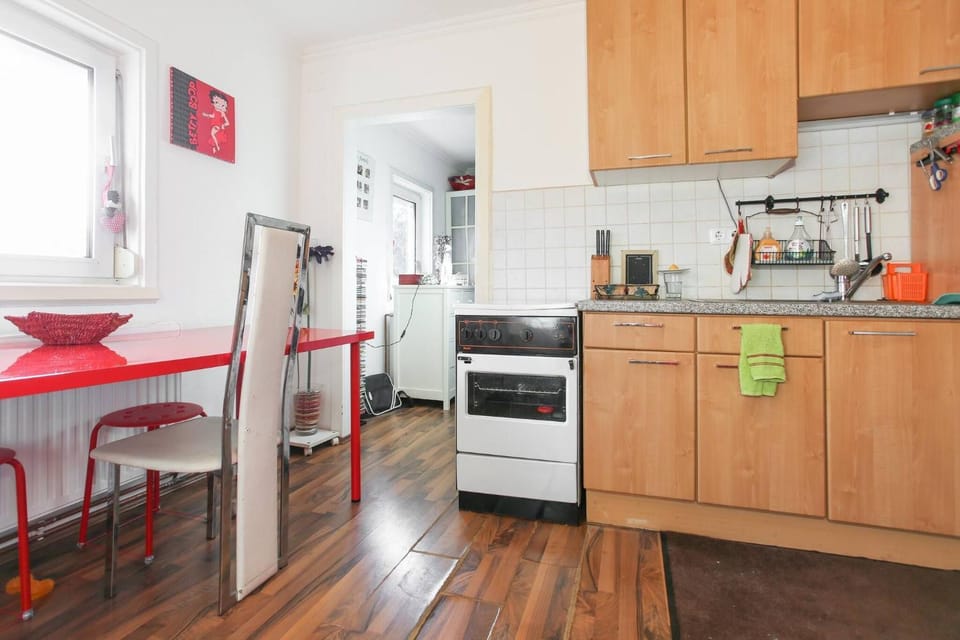 microwave, oven, kitchen