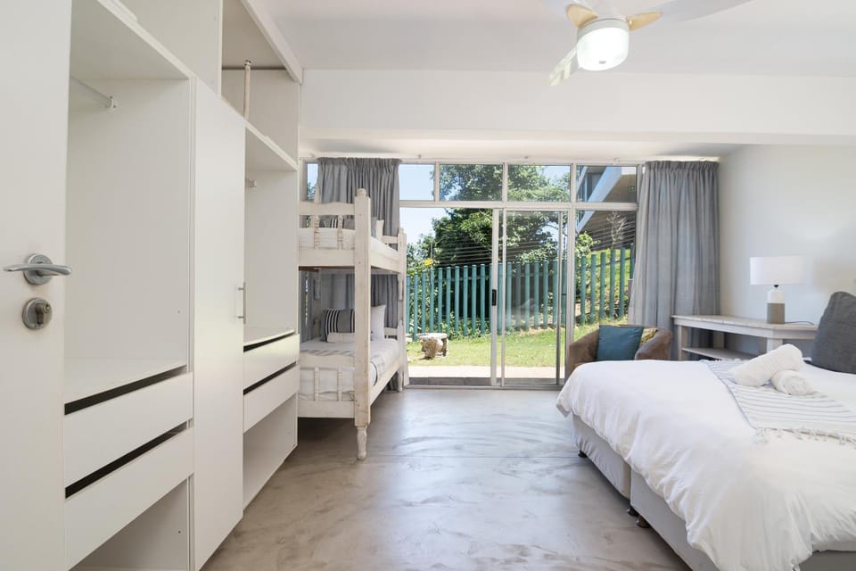 Patio, Photo of the whole room