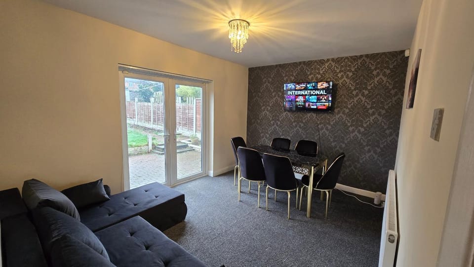 Your Home Away from Home in Birmingham Apartment in The Royal Town of Sutton Coldfield