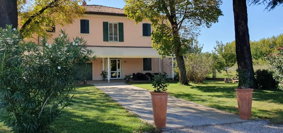 Property building, Spring, Garden