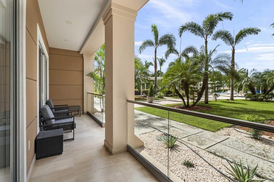 Eagle Beach - Diamond Garden 2BR condo - LV104 House in Noord