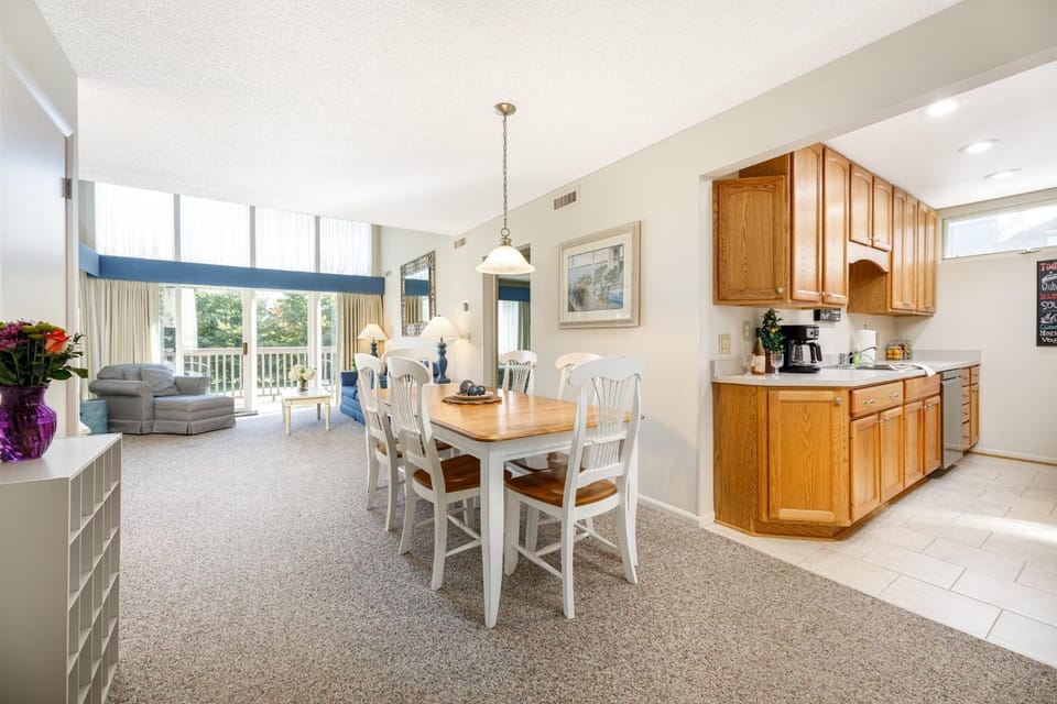 Fairway Breeze Retreat Apartment in Michigan