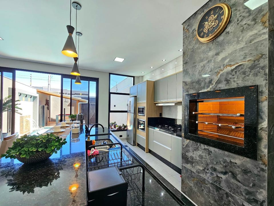 Casa 02 Nova com lazer TOP 10 min Paraguai House in Foz do Iguaçu