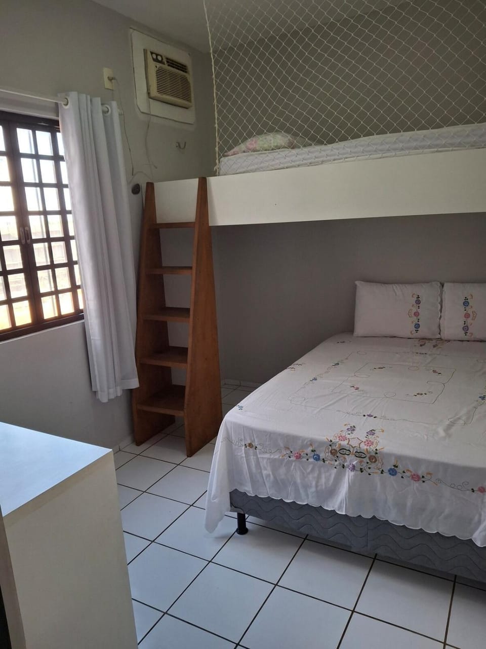 Bed, Bedroom, bunk bed, air conditioner