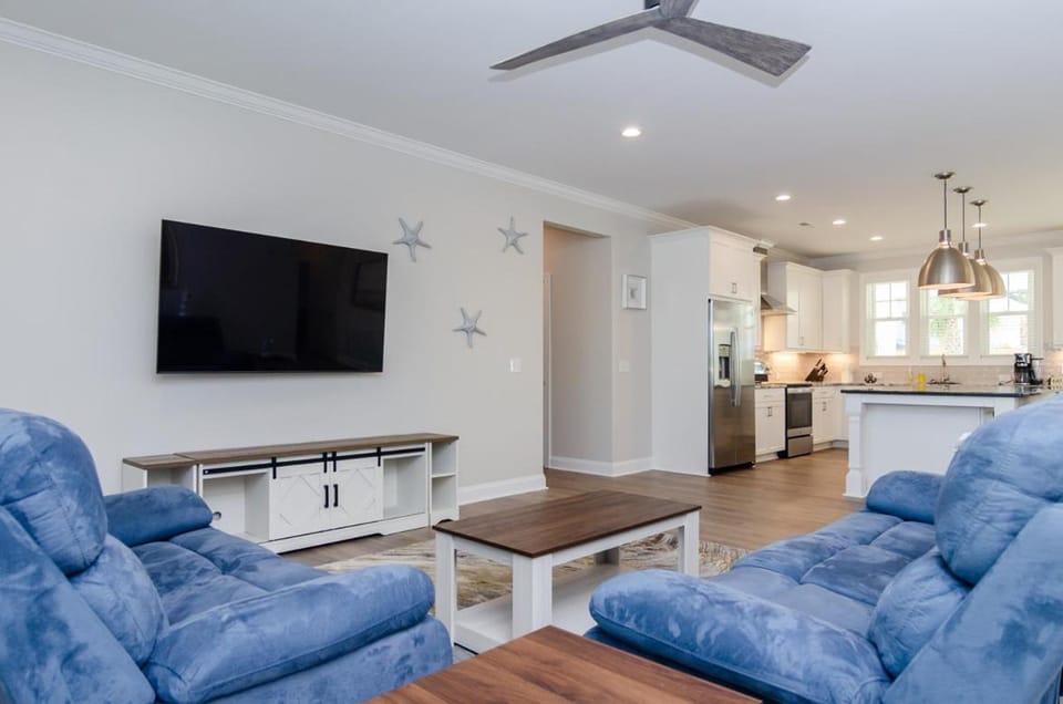 Cape Fear Blvd by Bryant Real Estate House in Carolina Beach