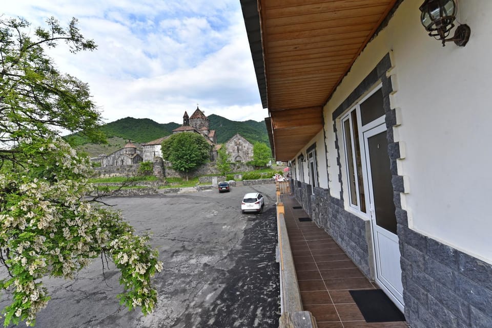 Balcony/Terrace, Landmark view, Mountain view