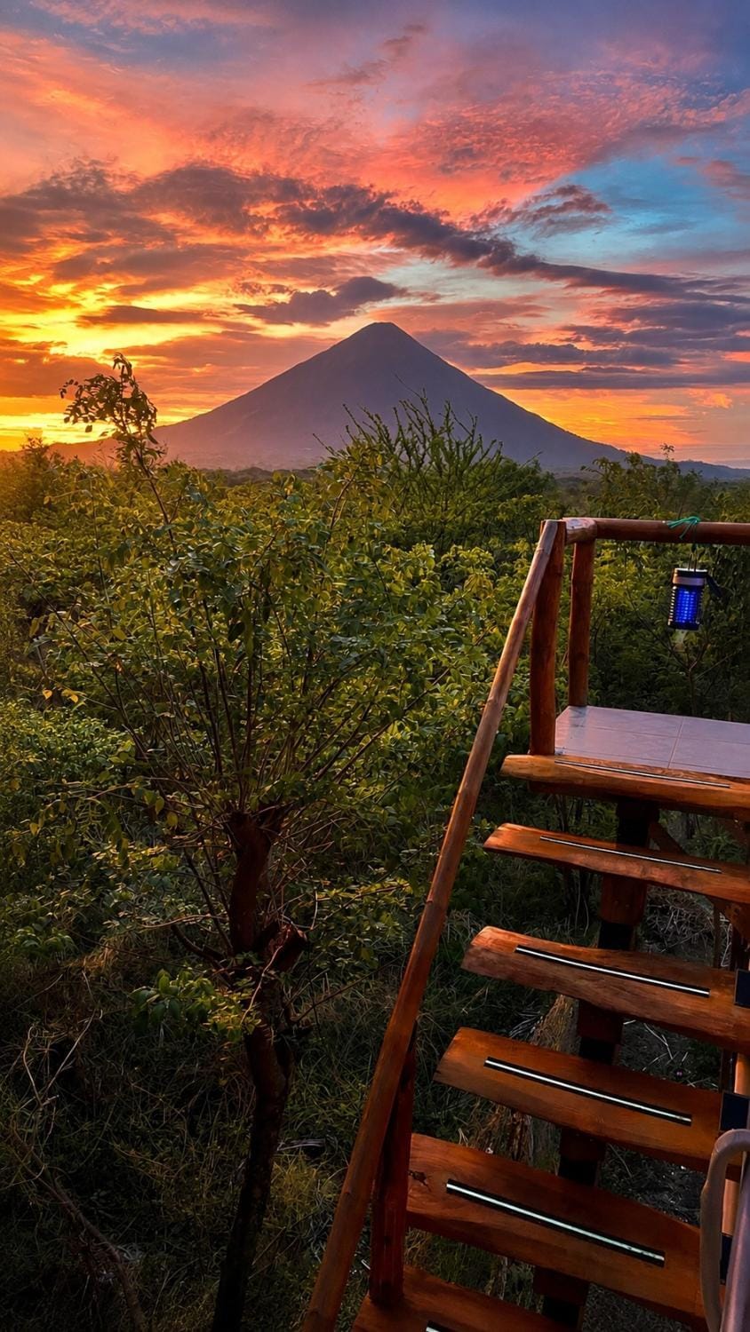 Nearby landmark, Day, Natural landscape, Mountain view, Sunrise, Sunset