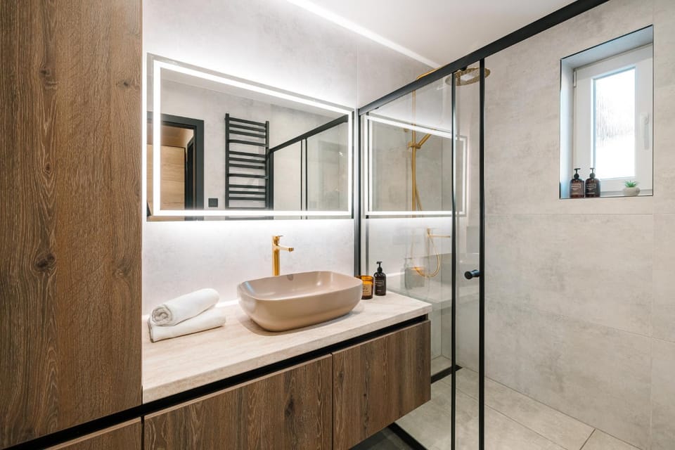 Shower, Bathroom, towels