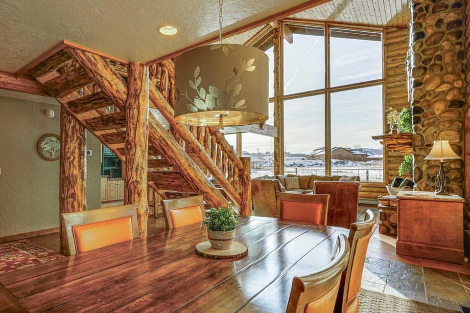 10 Mi to Deer Valley: Mtn-View Gem w/ Game Room House in Utah