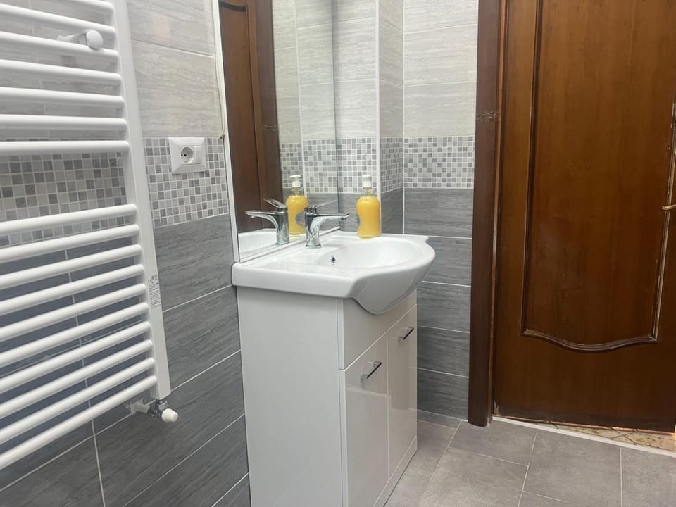 Rosa di San Giovanni Apartment in Rome