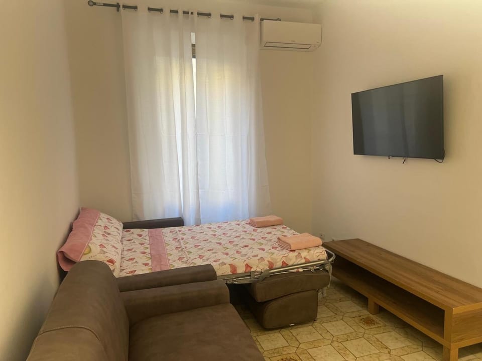 Rosa di San Giovanni Apartment in Rome