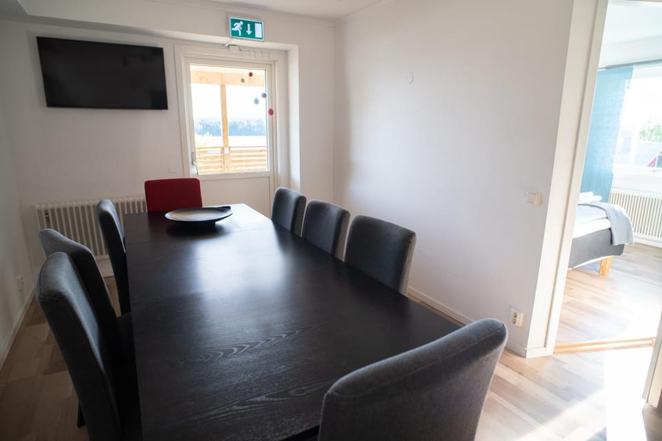 Communal lounge/ TV room, Dining area