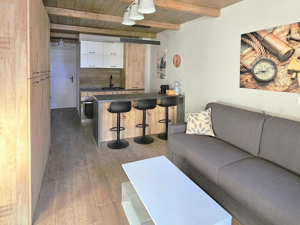 Living room, Lunch, kitchen