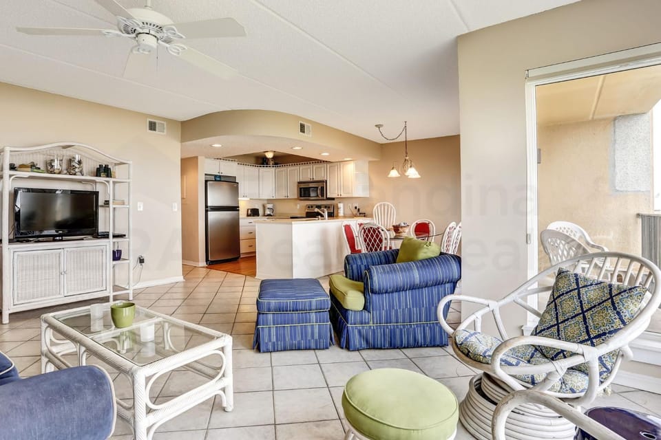 1st Floor, 2 Bed/2 Bath Oceanfront condo sleeps 6. House in Fernandina Beach