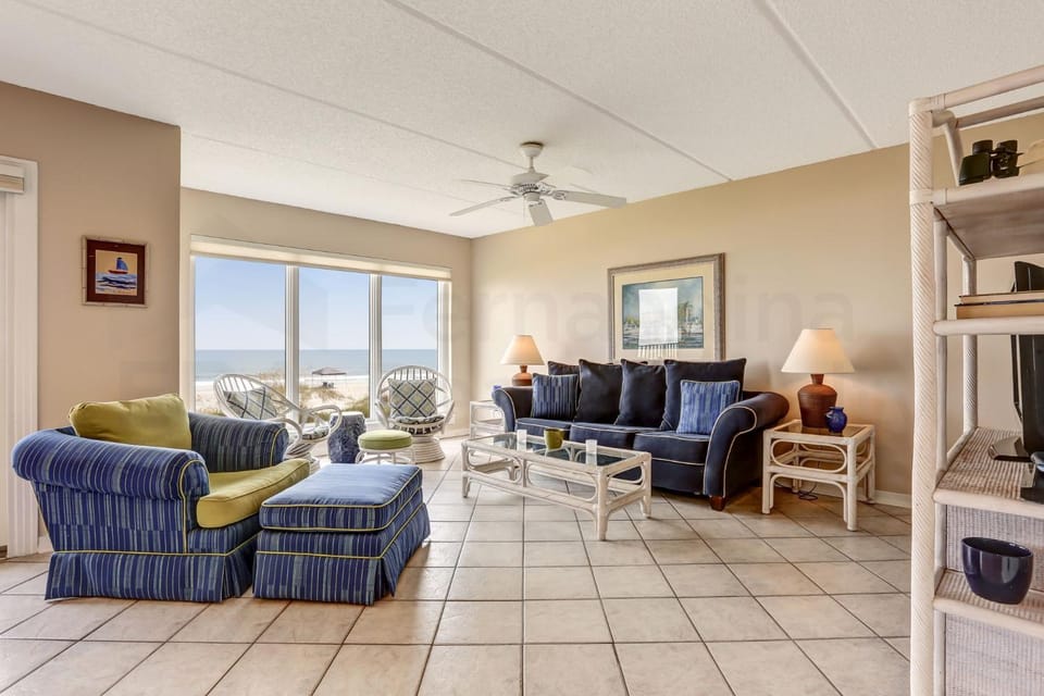 1st Floor, 2 Bed/2 Bath Oceanfront condo sleeps 6. House in Fernandina Beach