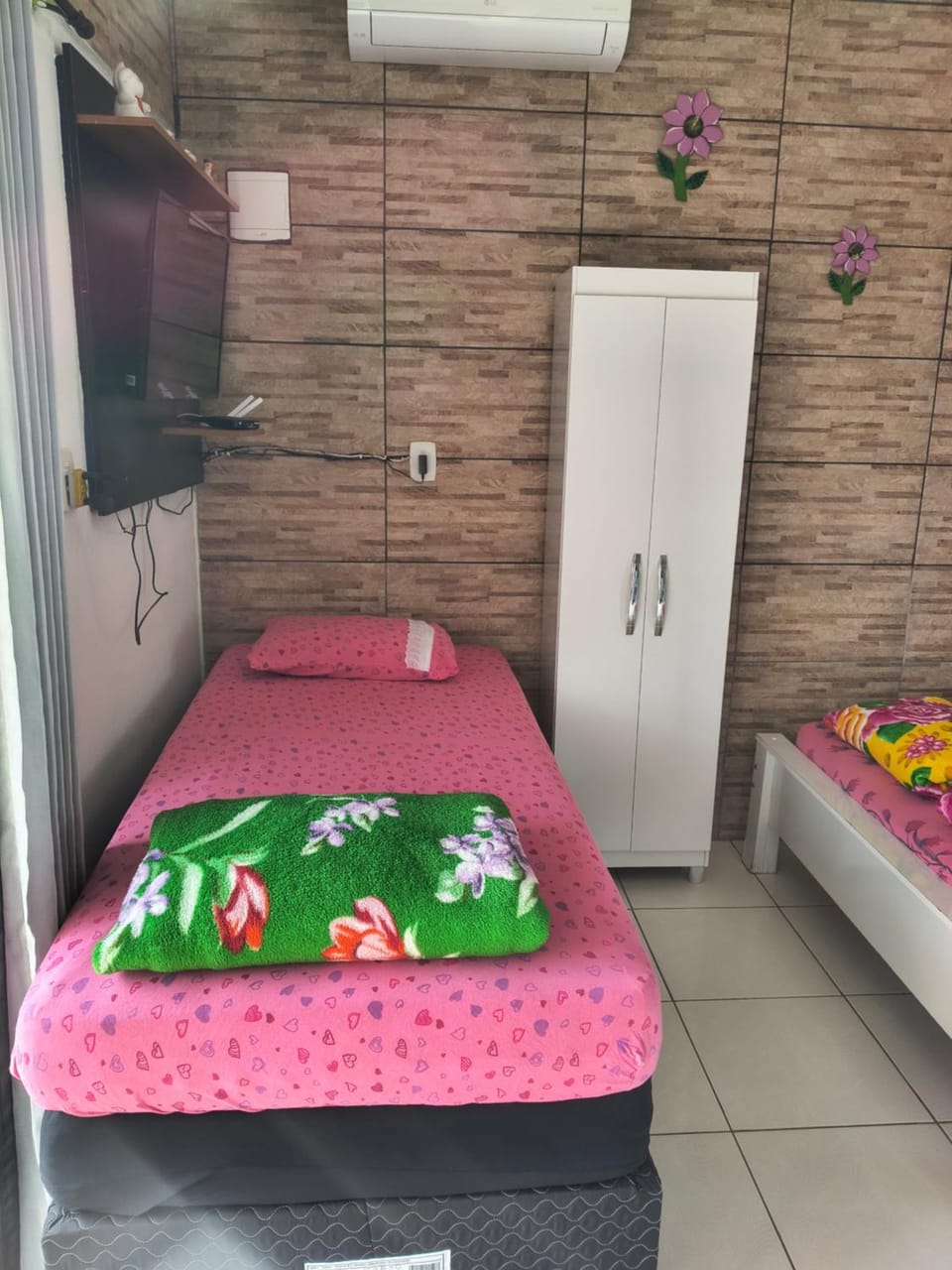 Apartamento avenida 11 com ar condicionado Apartment in State of São Paulo